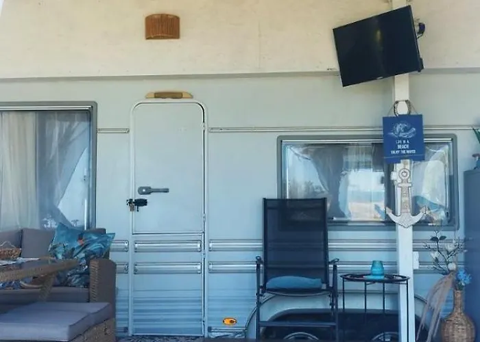 Caravana The Black Pearl キャンプ場 *