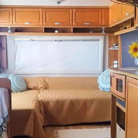 Caravana The Black Pearl Kamp alanı Balçık